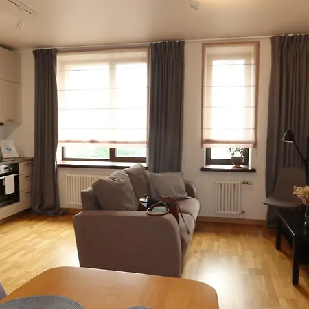 Huoneisto Riverpark - One-bedroom Near Downtown Riika